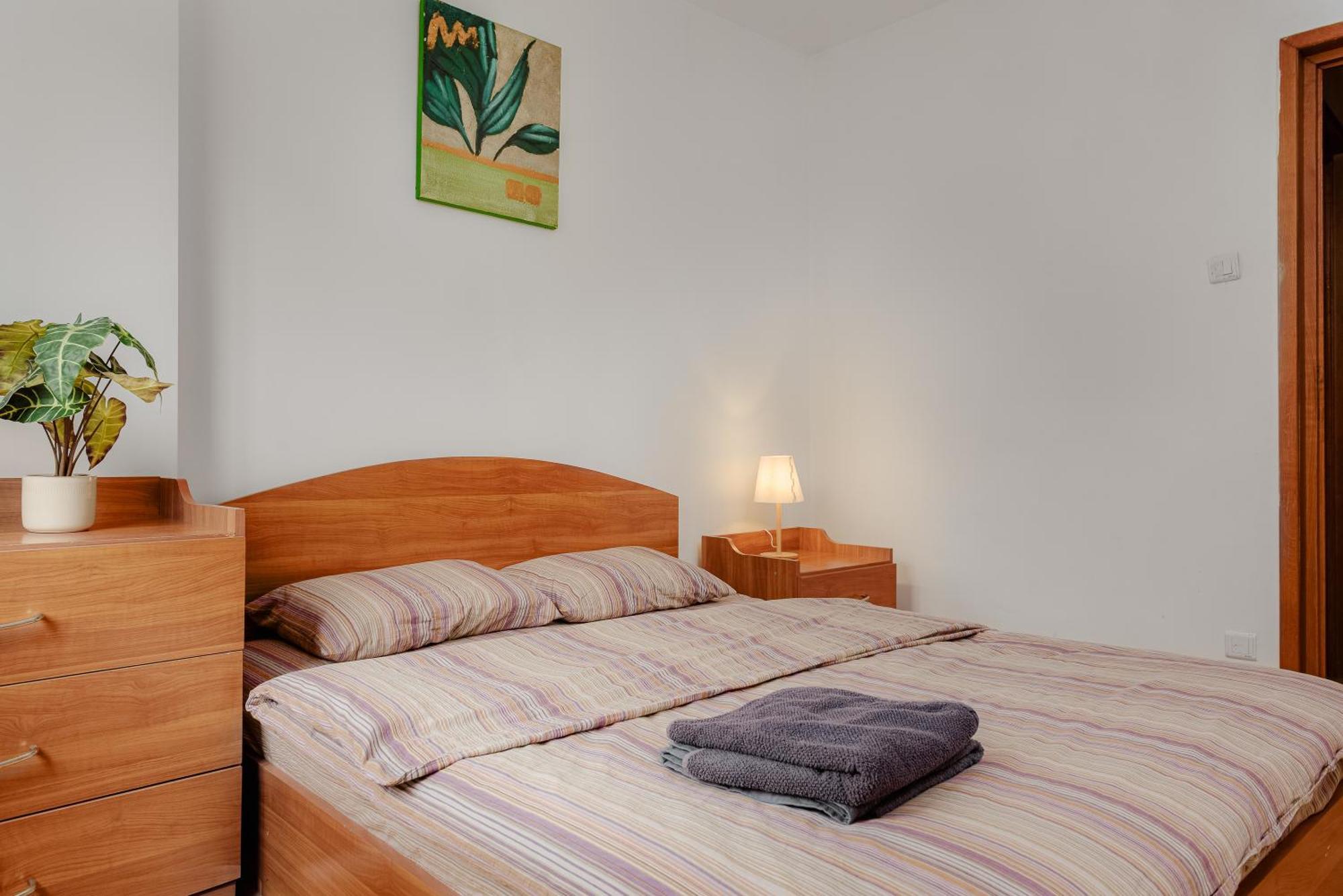 Old Town Chic 1 Bedroom W Self Check In Bukarest Exteriör bild